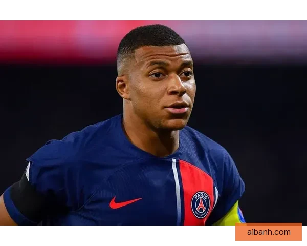 记者：姆巴佩和巴黎今天出席LFP召开的会议，讨论薪资纠纷